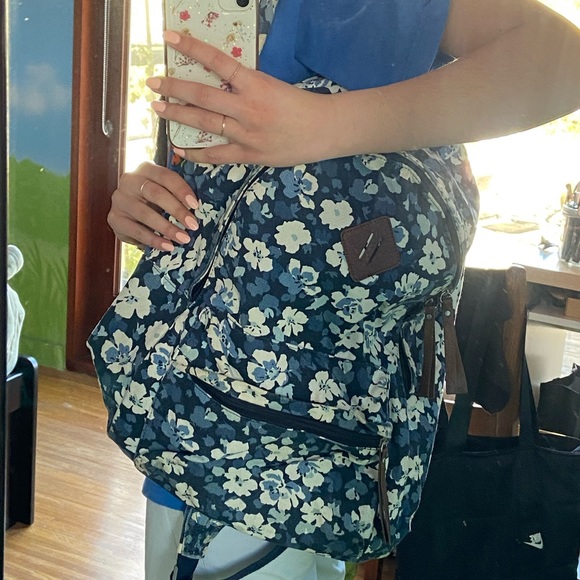Floral backpack - Picture 3 of 4